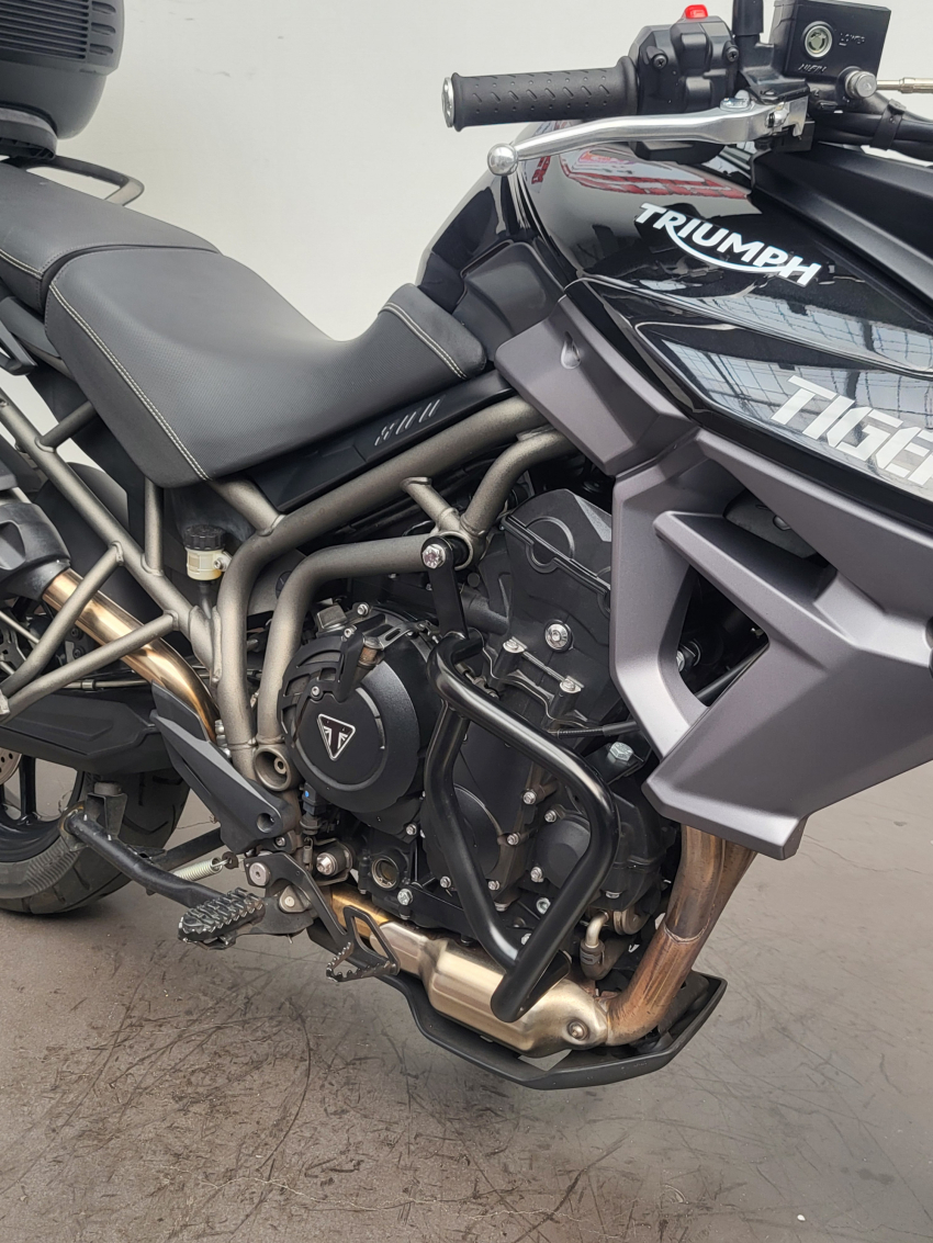 TRIUMPH TIGER 800 XR FULL BLACK OPTIONS REVISE ET GARANTIE 12 MOIS