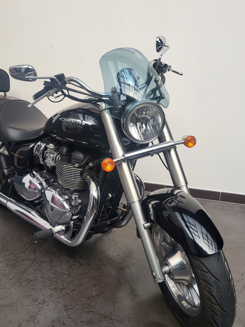 TRIUMPH BONNEVILLE AMERICA 865 REVISEE ET GARANTIE 12 MOIS