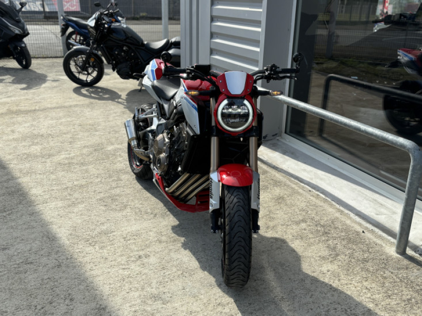 HONDA CB 650 R