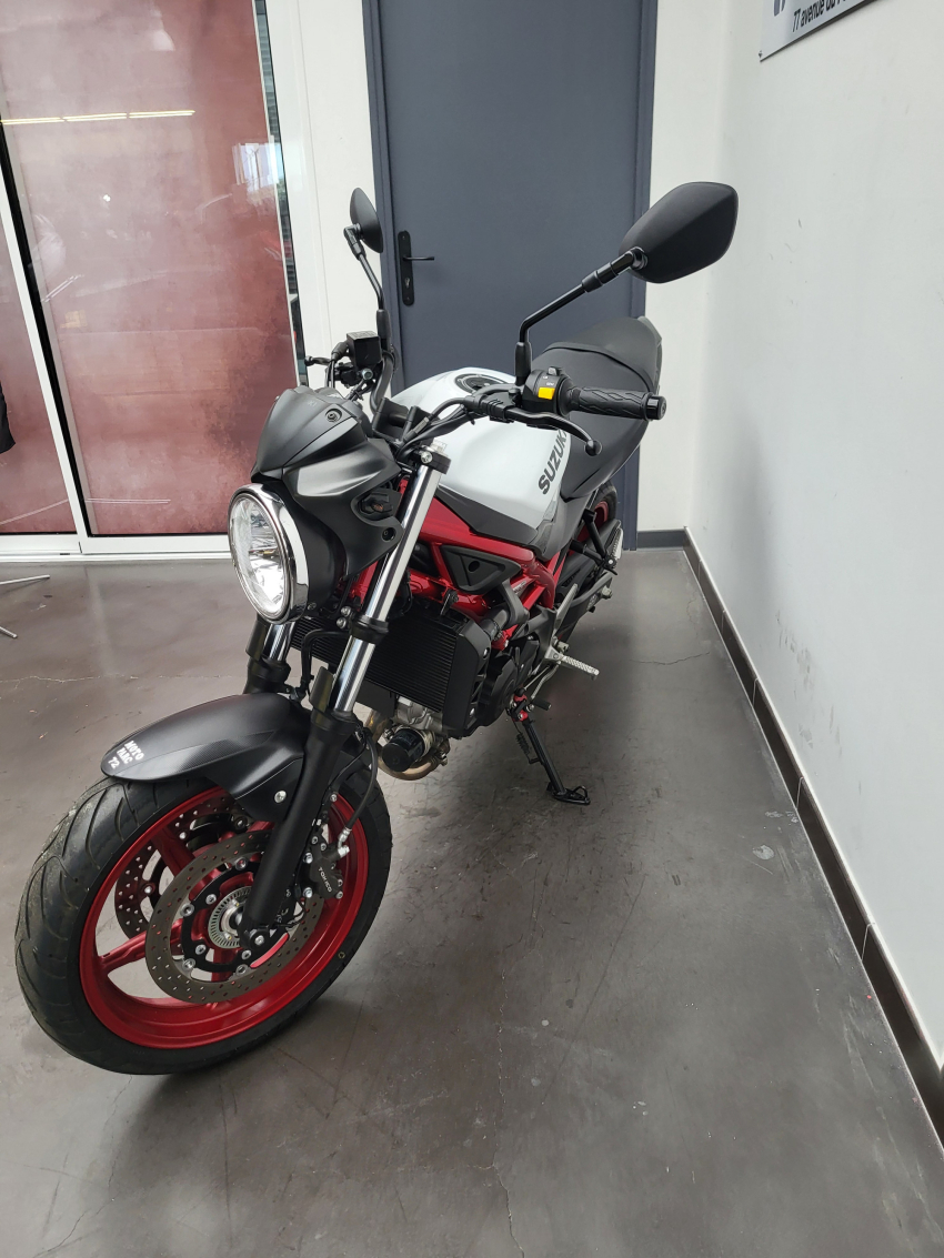 SUZUKI SV 650 REVISE GARANTIE 12 MOIS NOMBREUSES OPTIONS