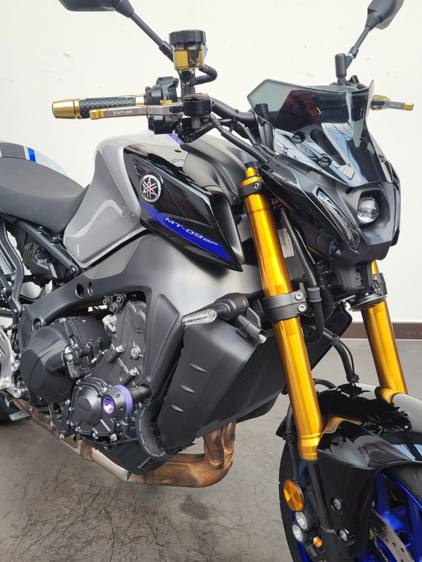 YAMAHA MT-09 SP OPTIONS REVISE ET GARANTIE 12 MOIS YAMAHA MT-09 SP OPTIONS REVISE ET GARANTIE 12 MOIS