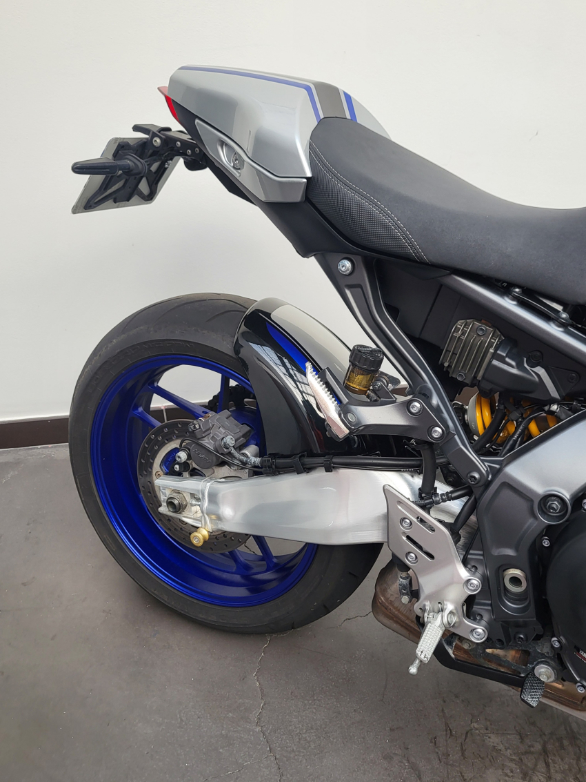 YAMAHA MT-09 SP OPTIONS REVISE ET GARANTIE 12 MOIS YAMAHA MT-09 SP OPTIONS REVISE ET GARANTIE 12 MOIS