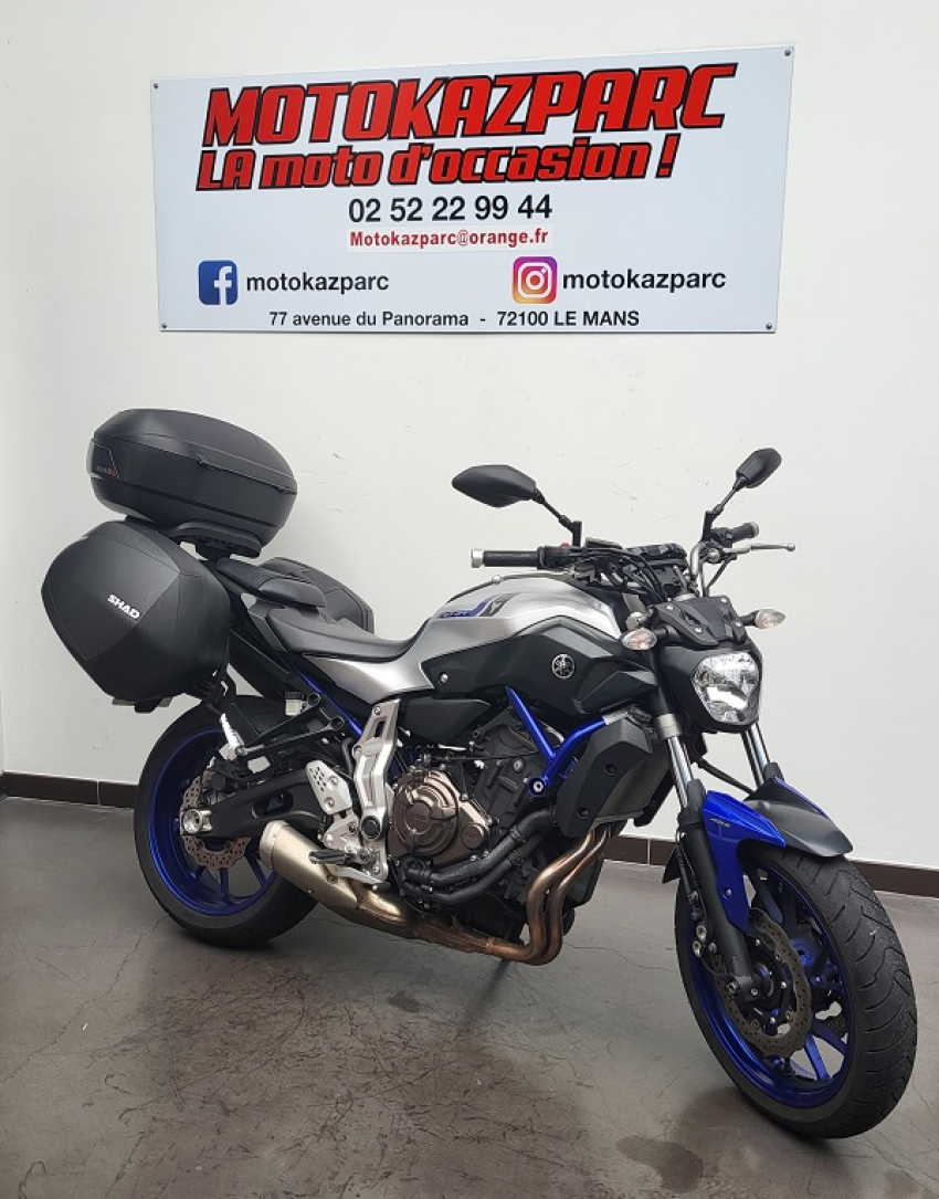 YAMAHA MT-07 REVISE ET GARANTIE 12 MOIS VALISES TOP CASE YAMAHA MT-07 REVISE ET GARANTIE 12 MOIS VALISES TOP CASE