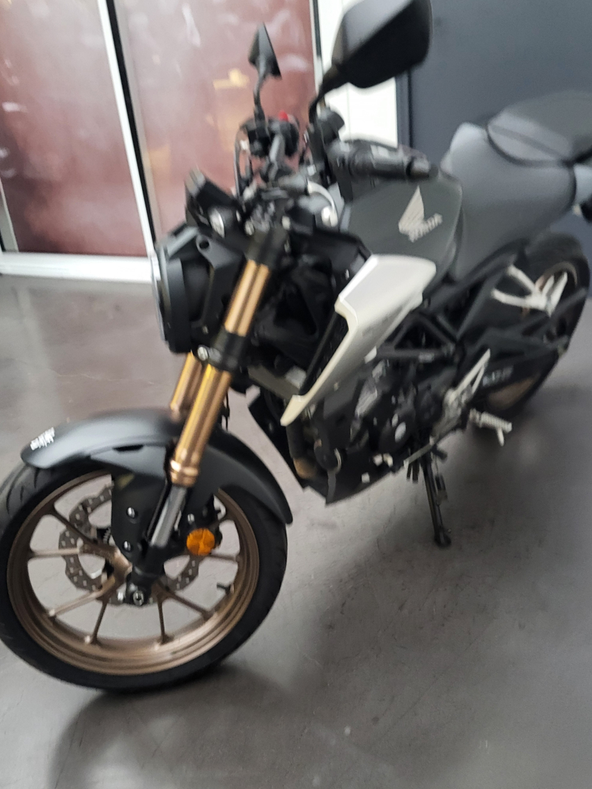 HONDA CB 125 R NEO SPORT CAFE REVISEE ET GARANTIE 12 MOIS HONDA CB 125 R NEO SPORT CAFE REVISEE ET GARANTIE 12 MOIS