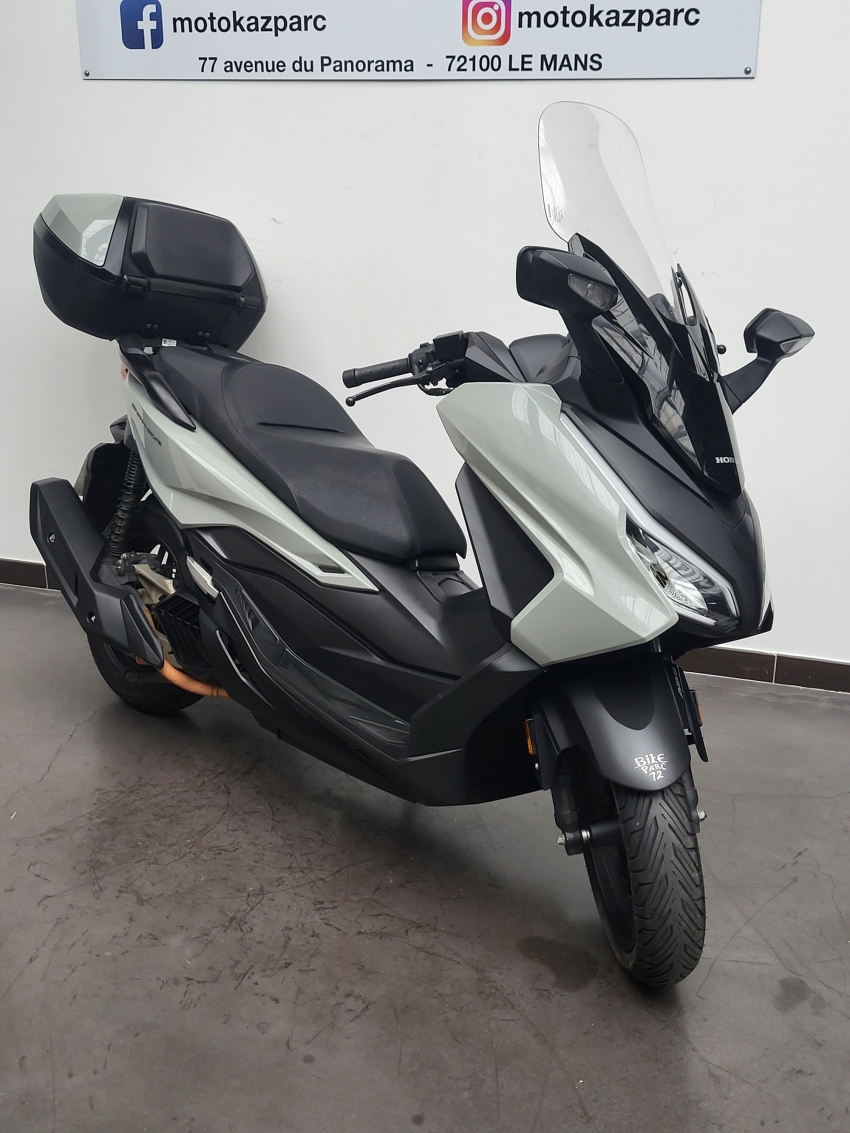 HONDA NSS FORZA 125 TOP BOX REVISEE ET GARANTIE CONSTRUCTEUR HONDA NSS FORZA 125 TOP BOX REVISEE ET GARANTIE CONSTRUCTEUR