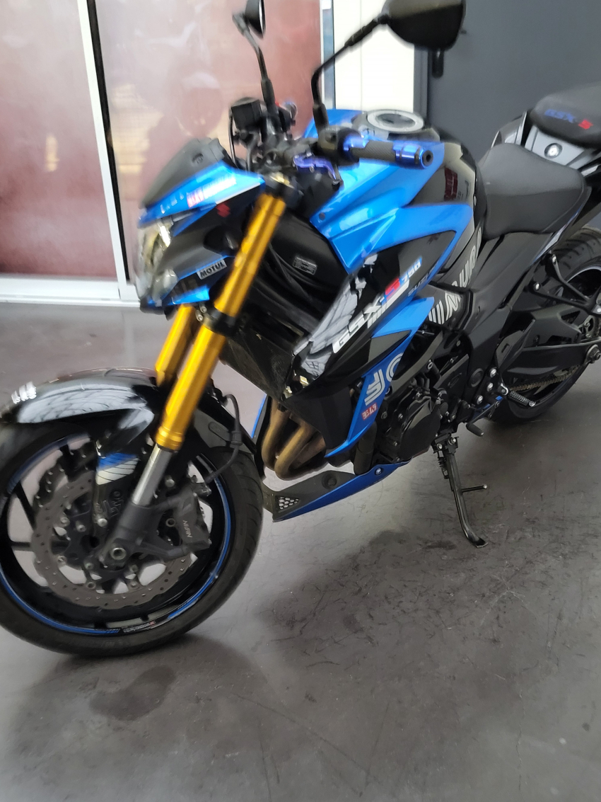 SUZUKI GSX-S 750 FULL OPTIONS REVISE ET GARANTIE 12 MOIS SUZUKI GSX-S 750 FULL OPTIONS REVISE ET GARANTIE 12 MOIS