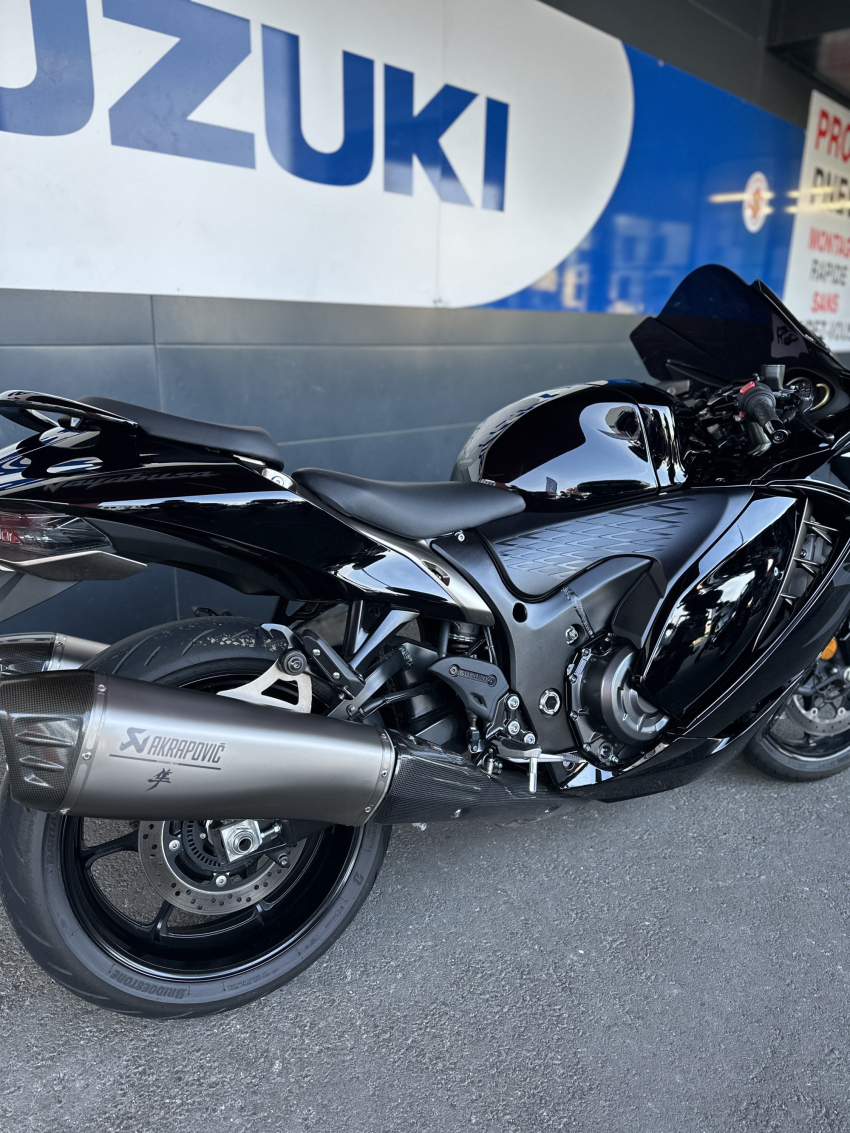 SUZUKI GSX-R 1300 HAYABUSA