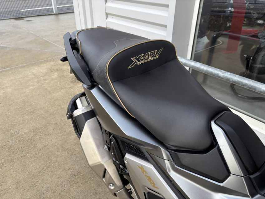 HONDA X-ADV 750