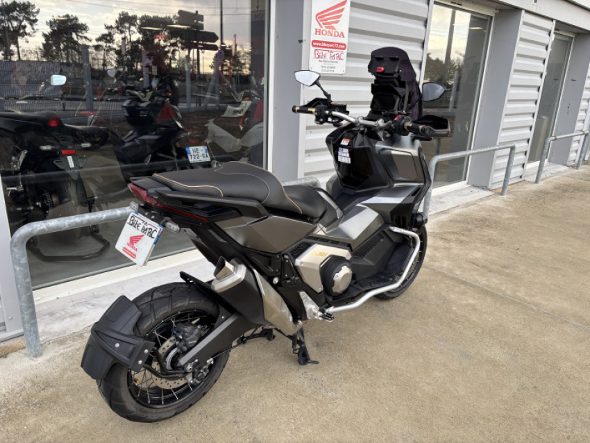 HONDA X-ADV 750