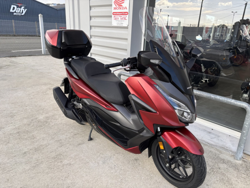 HONDA FORZA 125 SMART TOP BOX HONDA FORZA 125 SMART TOP BOX