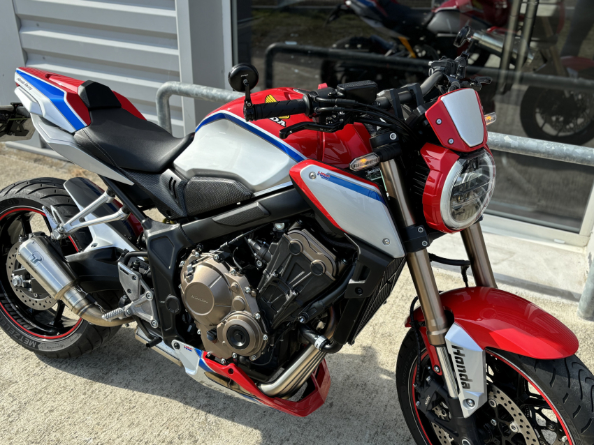 HONDA CB650R Neo Sports Café HONDA CB650R Neo Sports Café