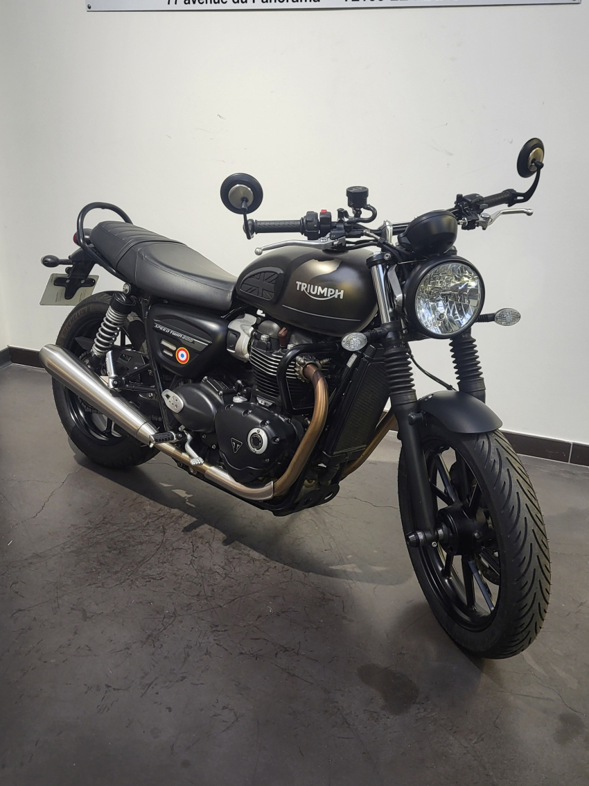 TRIUMPH SPEED TWIN 900