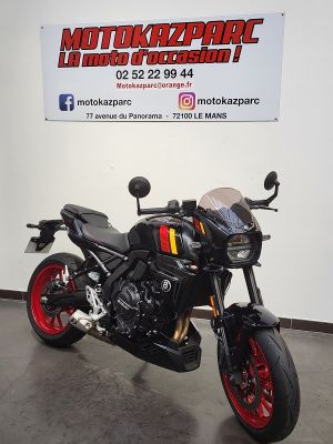 SUZUKI GSX 8 TT MODELE 2025 COMME NEUVE NEO RETRO