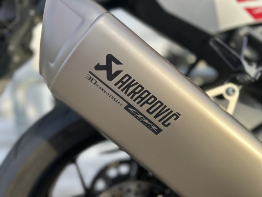 CBR 1000 RR-SP 30 TH ANNIVERSARY CBR 1000 RR-SP 30 TH ANNIVERSARY