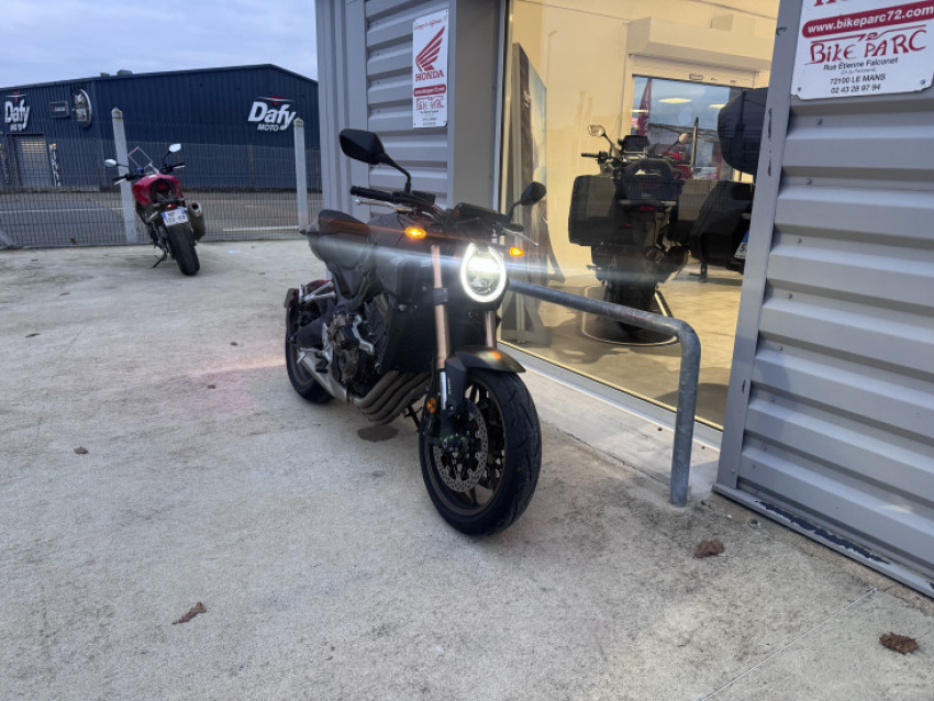 HONDA CB 650 R E-CLUTCH