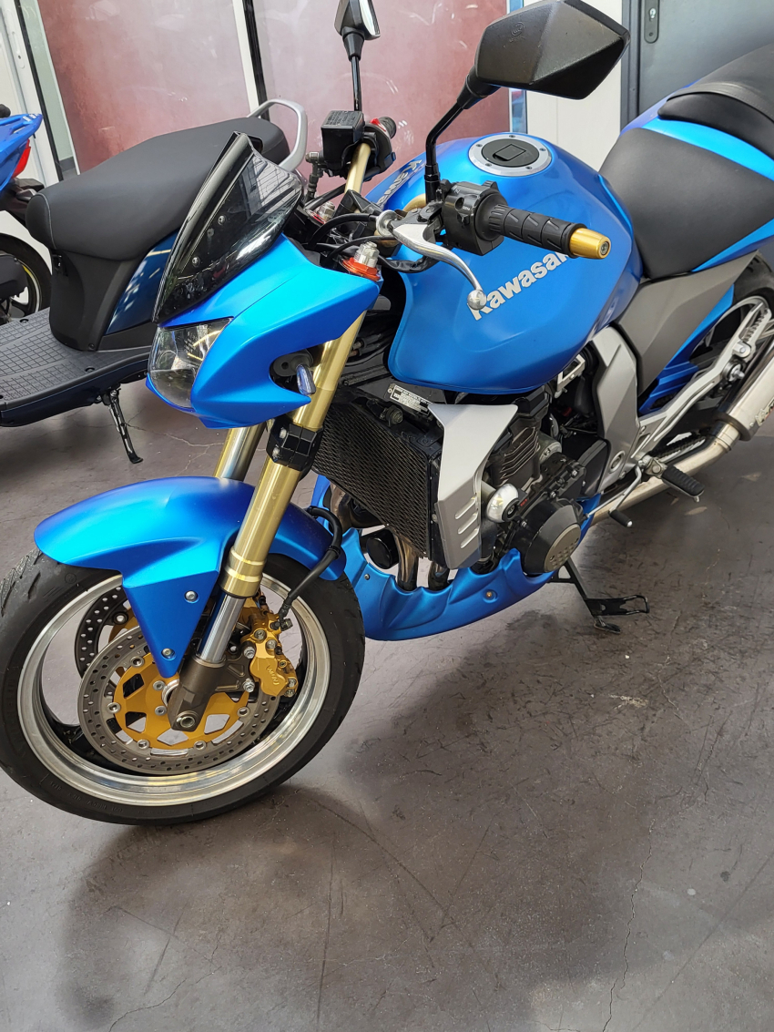 KAWASAKI Z 1000 BLEU FULL OPTIONS REVISE ET GARANTIE 12 MOIS