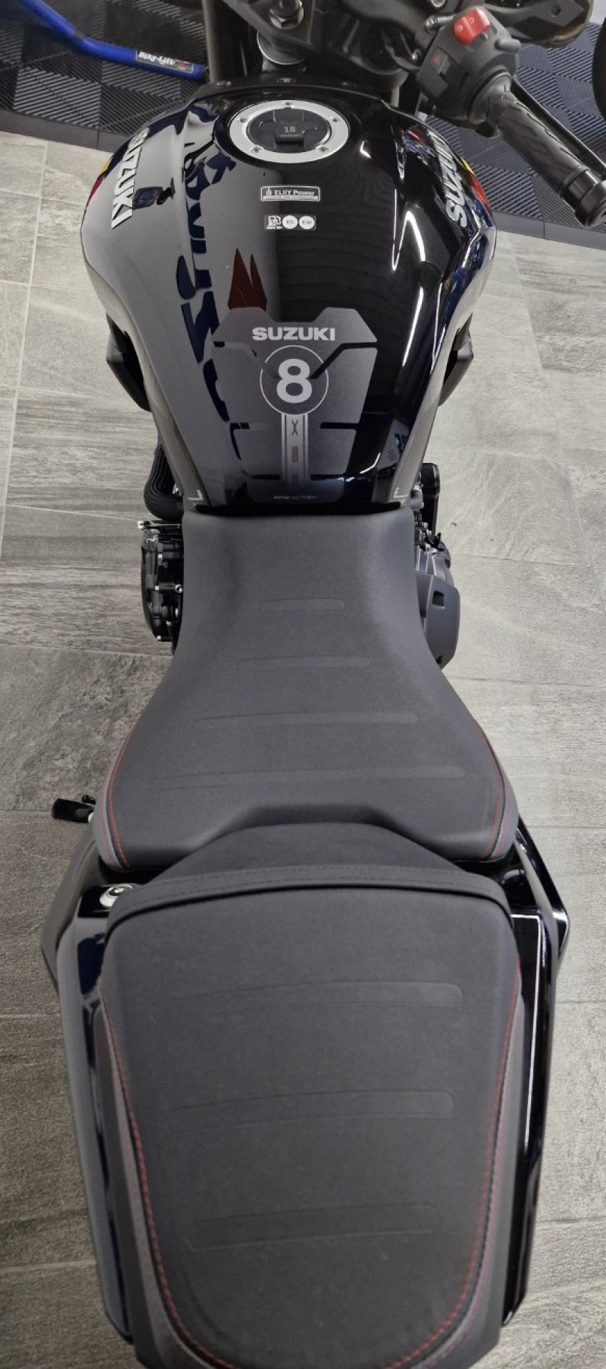 SUZUKI GSX-8 TT SUZUKI GSX-8 TT
