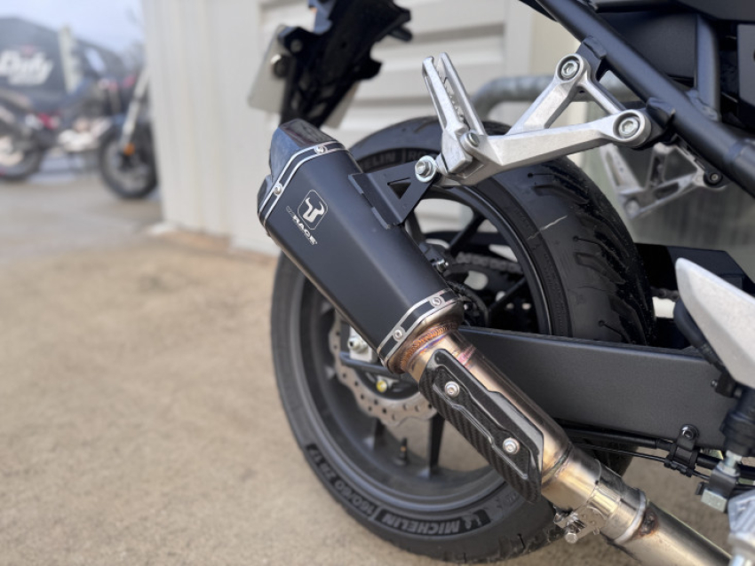 HONDA HORNET 750 HONDA HORNET 750