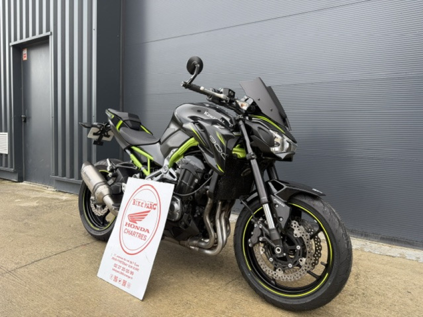 KAWASAKI Z900