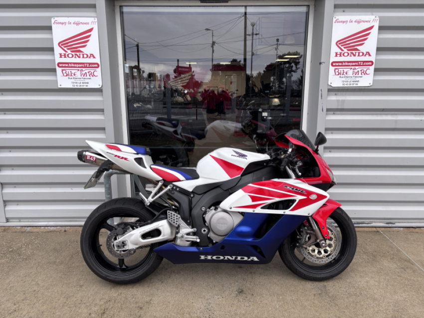 HONDA CBR 1000 RR