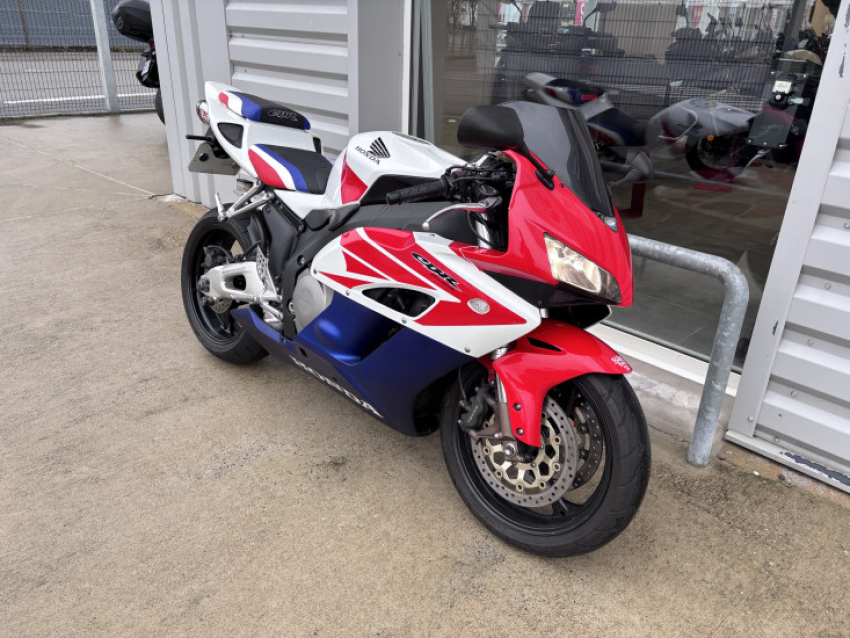 HONDA CBR 1000 RR