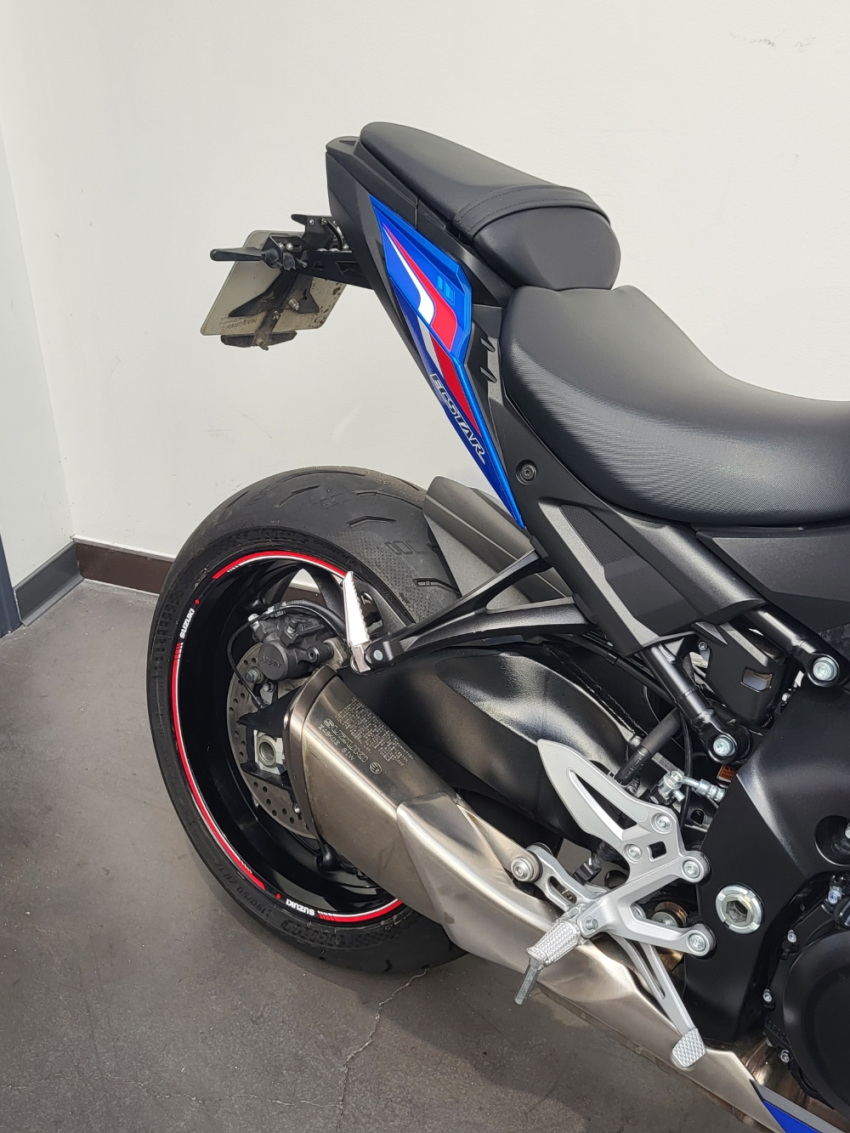 SUZUKI GSX-S 950 OPTIONS REVISE ET GARANTIE 12 MOIS SUZUKI GSX-S 950 OPTIONS REVISE ET GARANTIE 12 MOIS