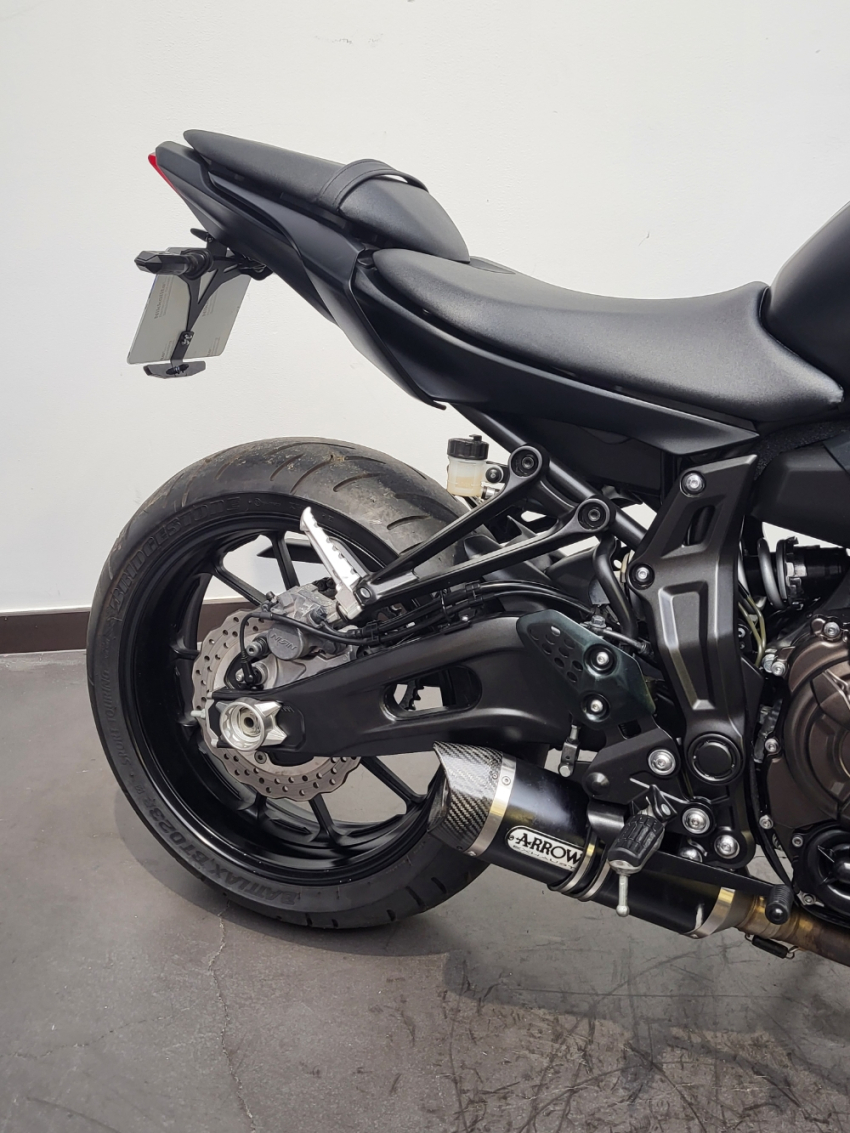 YAMAHA MT-07 FULL BLACK OPTIONS REVISE GARANTIE 12 MOIS