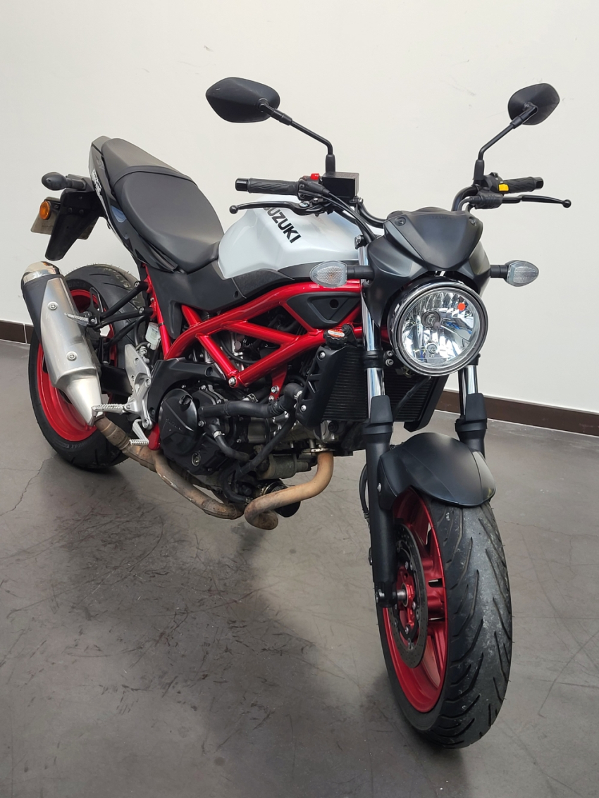 SUZUKI SV 650 (47.5CV)
