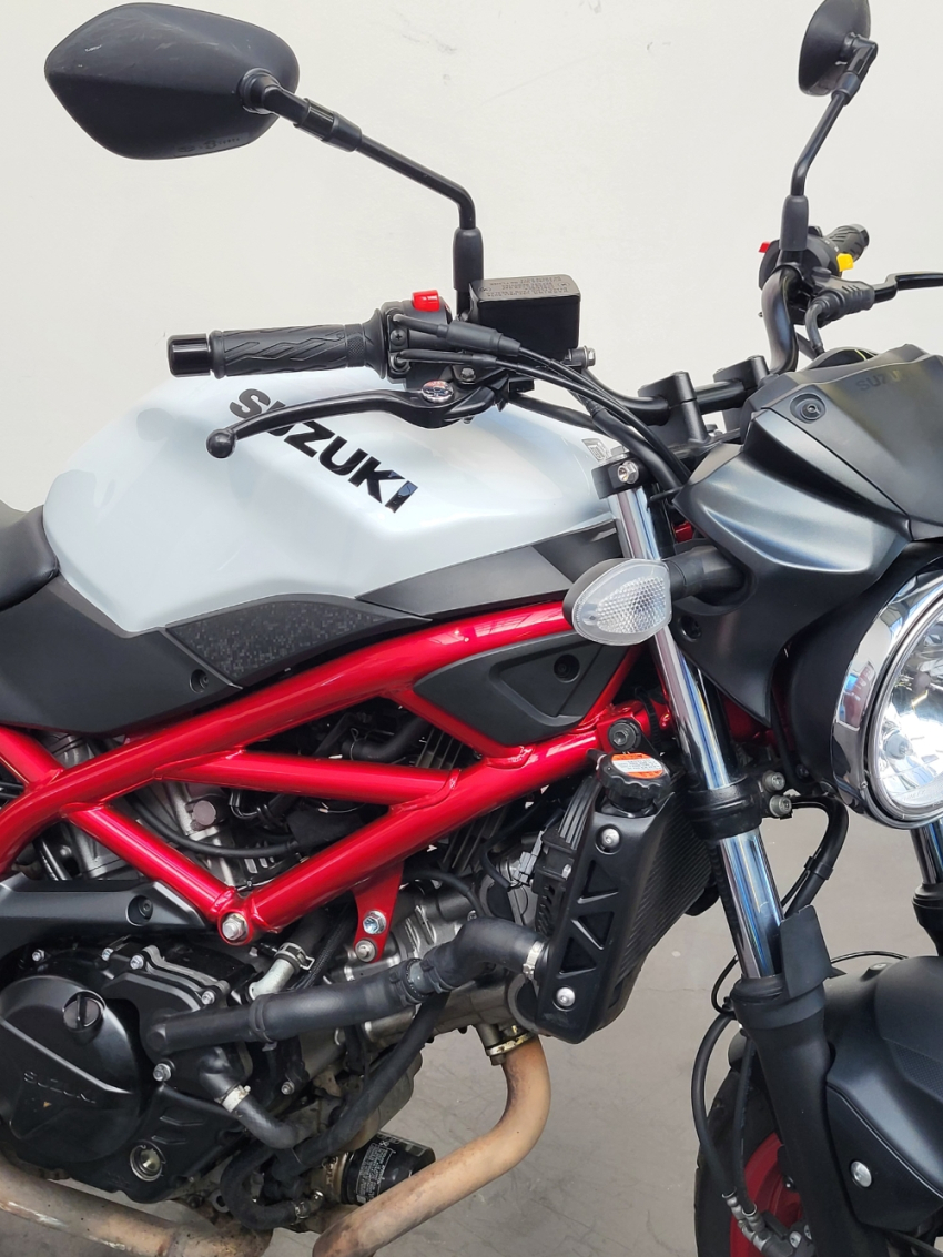 SUZUKI SV 650 (47.5CV)