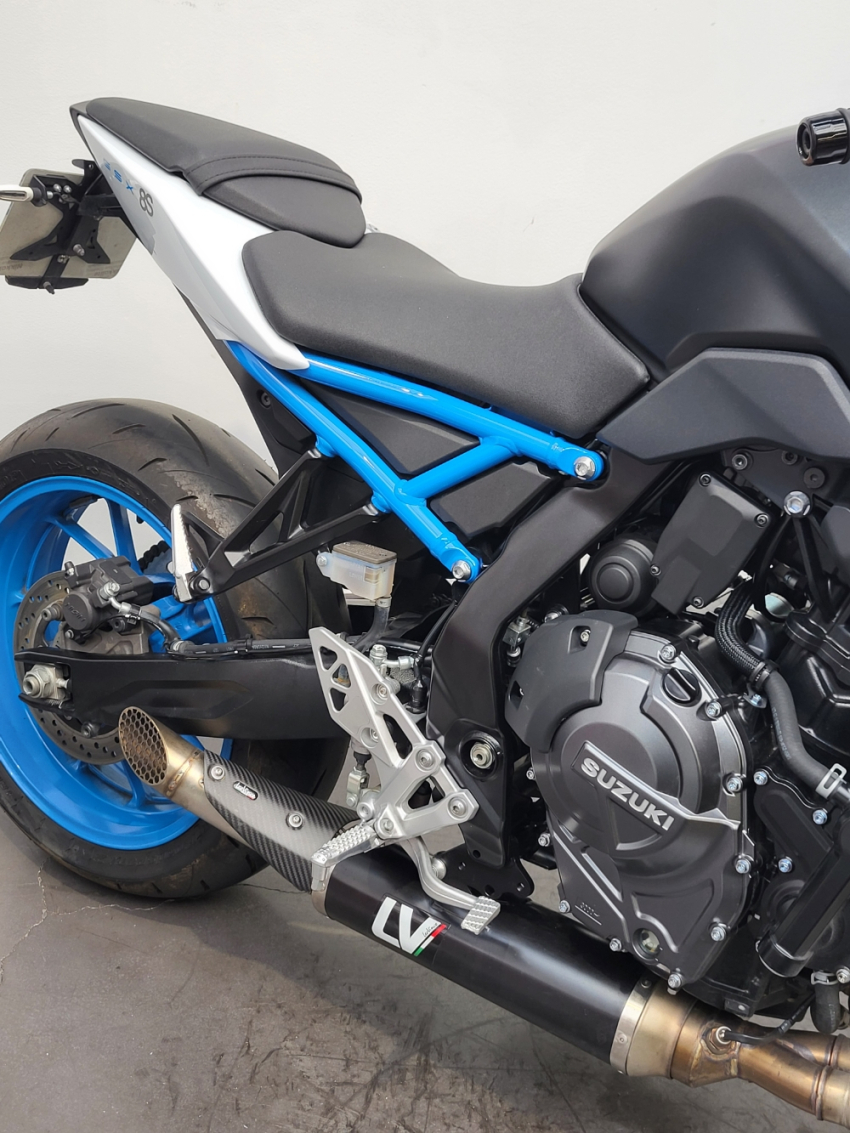 SUZUKI GSX-8S OPTIONS LEOVINCE REVISE ET GARANTIE POSSIBLE A2