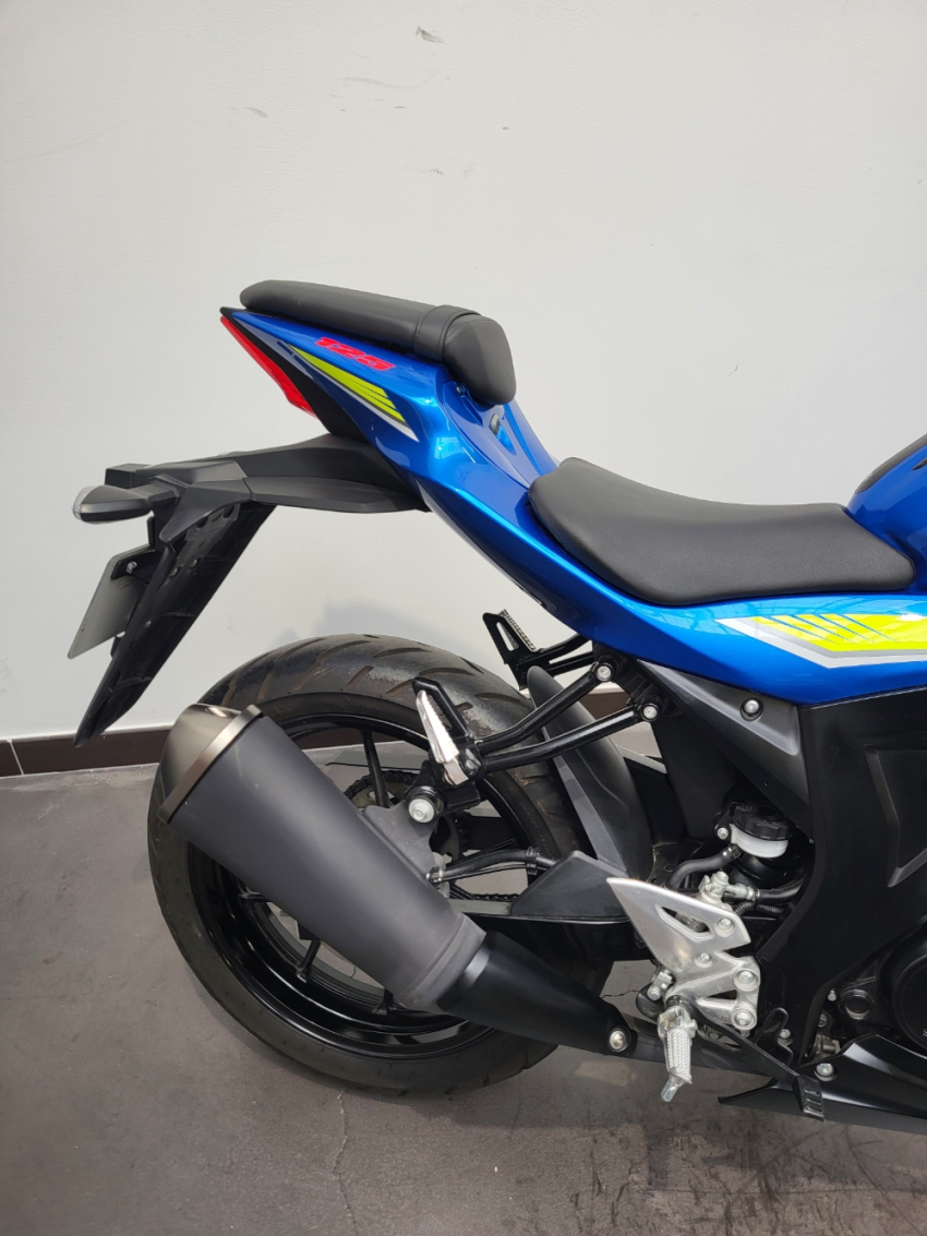 SUZUKI GSX-S 125 ABS REVISE ET GARANTIE 12 MOIS SUZUKI GSX-S 125 ABS REVISE ET GARANTIE 12 MOIS