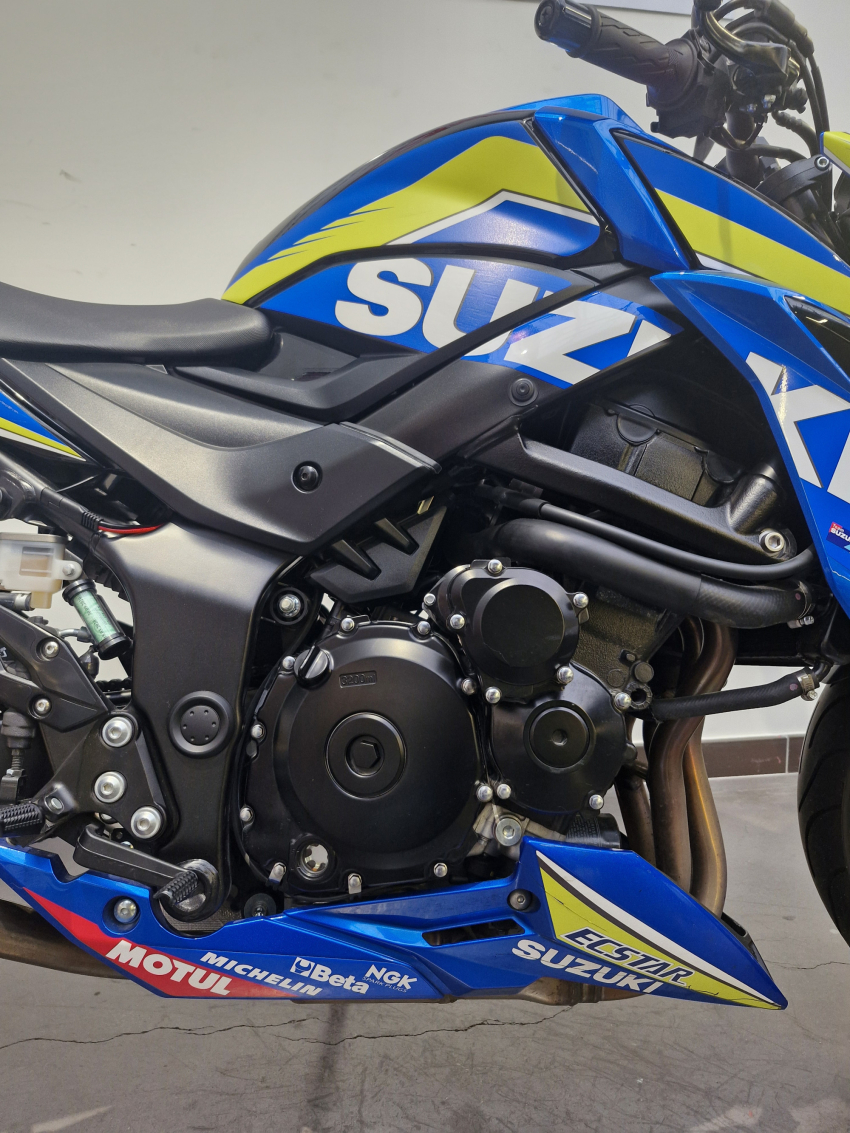 SUZUKI GSX-S 750