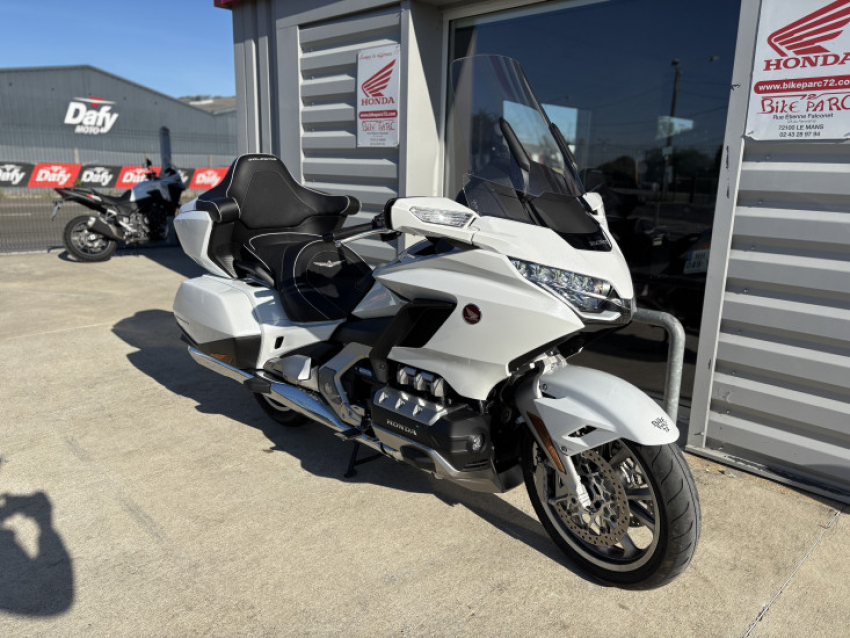 HONDA GOLDWING 1800 TOURING DCT