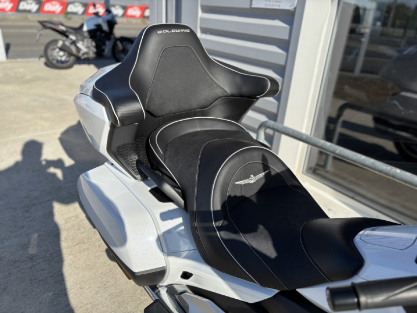 HONDA GOLDWING 1800 TOURING DCT