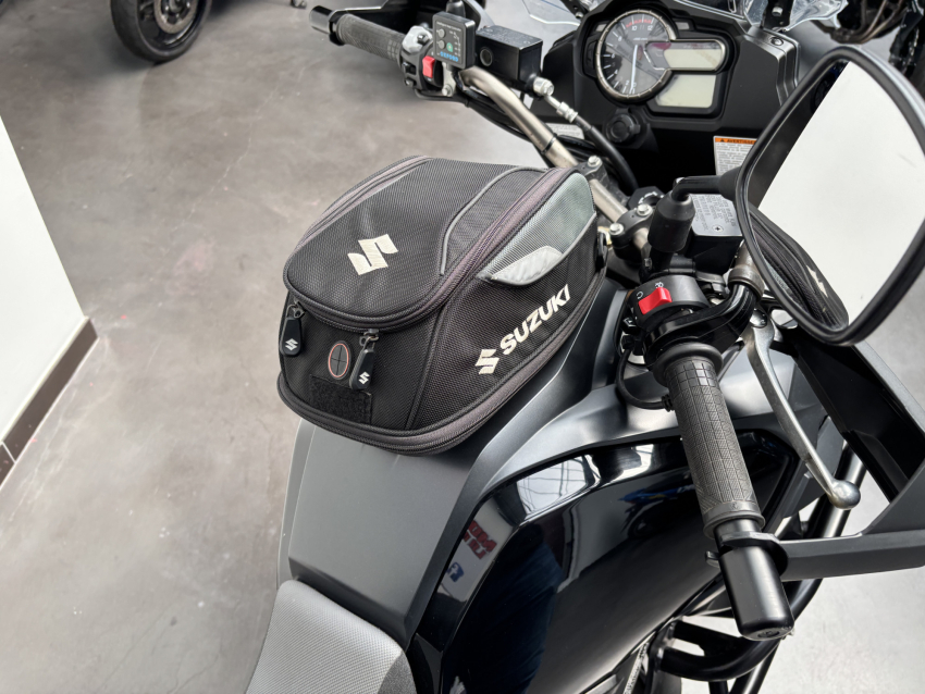 SUZUKI DL V-STROM 1000 SUZUKI DL V-STROM 1000