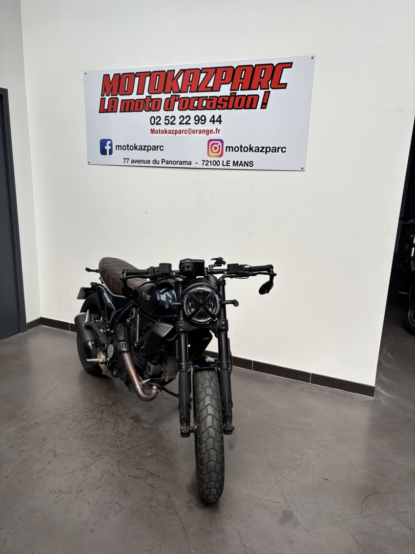 DUCATI SCRAMBLER 800 NIGHTSHIFT