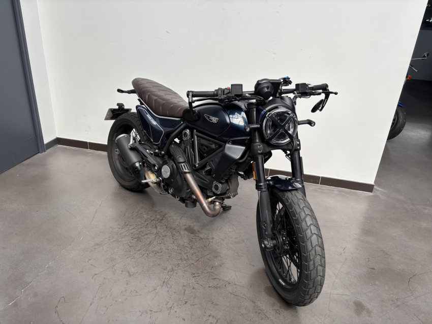 DUCATI SCRAMBLER 800 NIGHTSHIFT