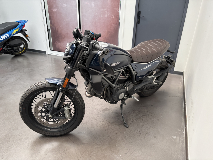 DUCATI SCRAMBLER 800 NIGHTSHIFT