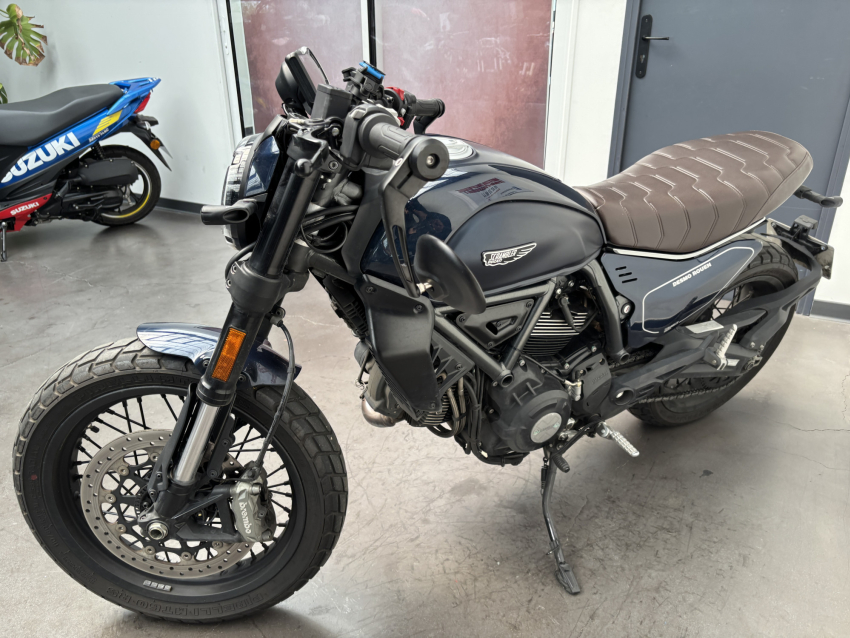 DUCATI SCRAMBLER 800 NIGHTSHIFT