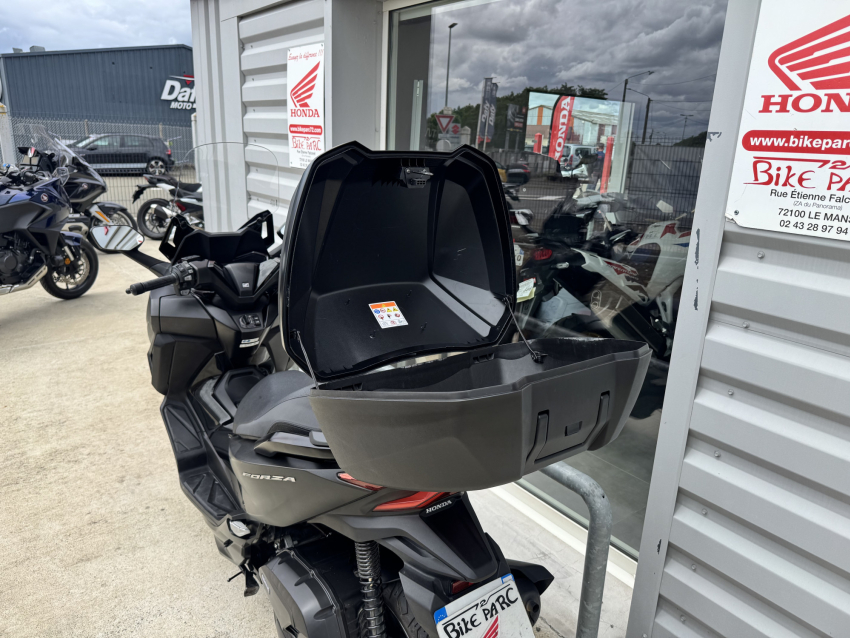HONDA NSS FORZA 125 HONDA NSS FORZA 125
