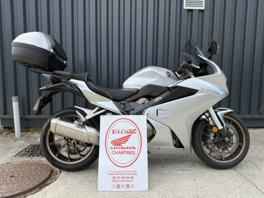 HONDA VFR 800 F HONDA VFR 800 F