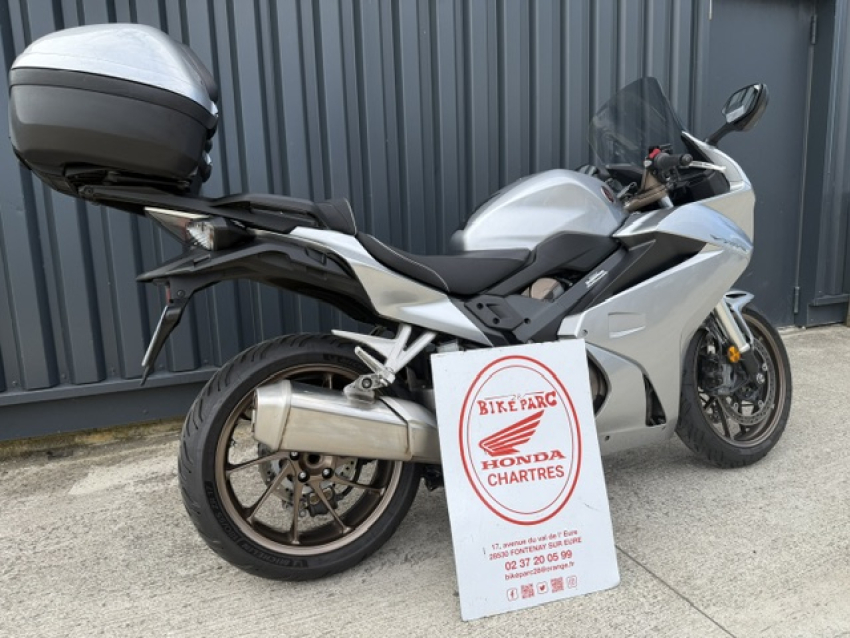 HONDA VFR 800 F HONDA VFR 800 F