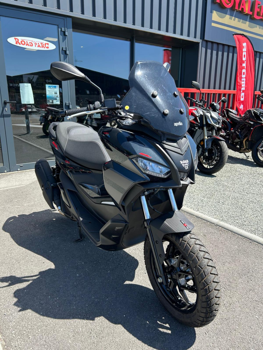 APRILIA SR 125 GT ABS Black APRILIA SR 125 GT ABS Black