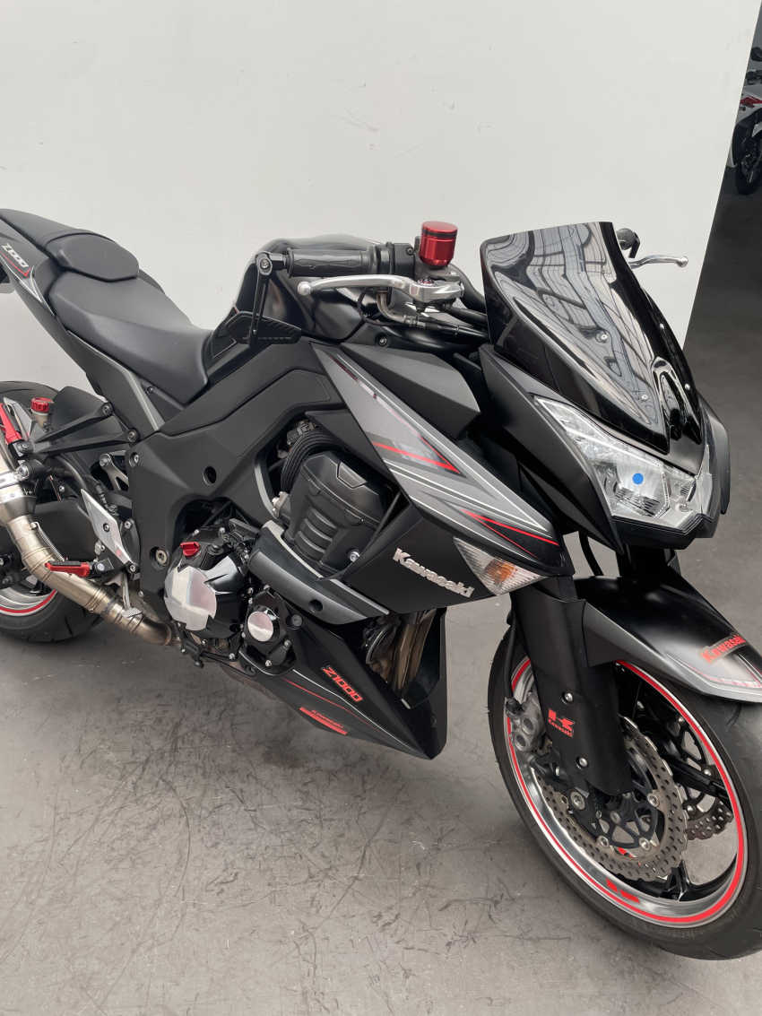 KAWASAKI Z 1000 REVISEE ET GRANTIE 12 MOIS KAWASAKI Z 1000 REVISEE ET GRANTIE 12 MOIS