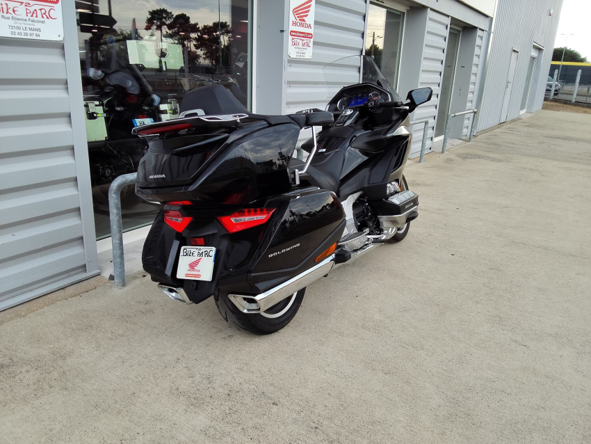 HONDA GL 1800 GOLDWING TOURING DCT