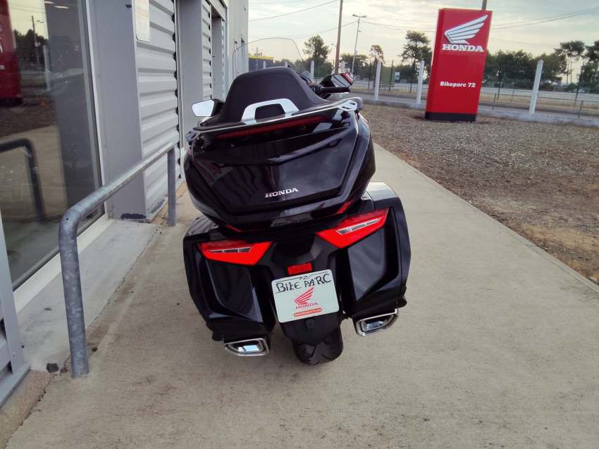 HONDA GL 1800 GOLDWING TOURING DCT