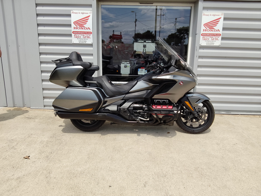HONDA GL 1800 GOLDWING DCT BAGGER HONDA GL 1800 GOLDWING DCT BAGGER