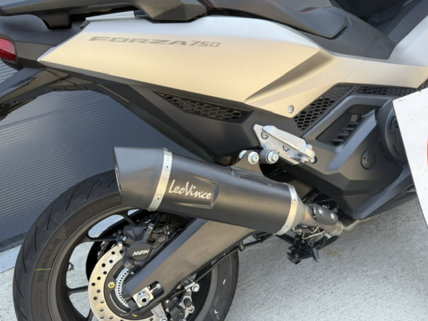 HONDA NSS FORZA 750 HONDA NSS FORZA 750