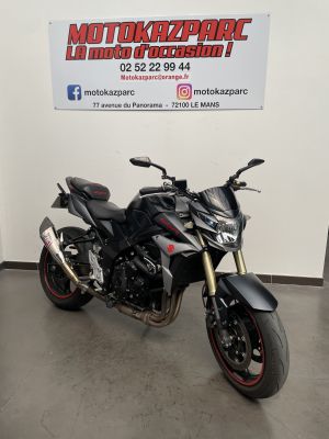 SUZUKI GSR 750