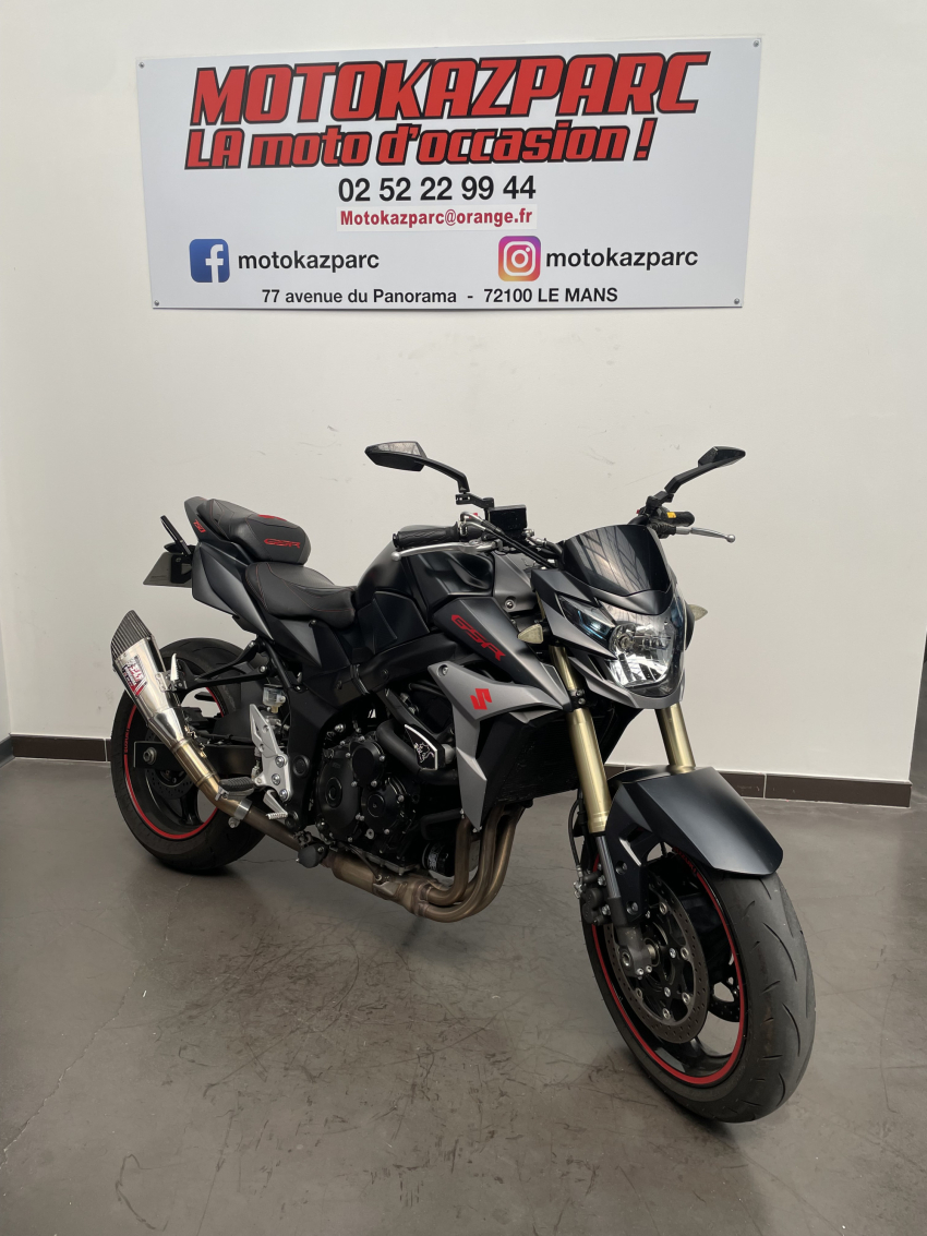 SUZUKI GSR 750 SUZUKI GSR 750